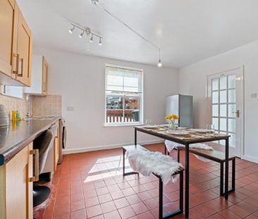 2 bedroom terraced house to rent - Photo 6