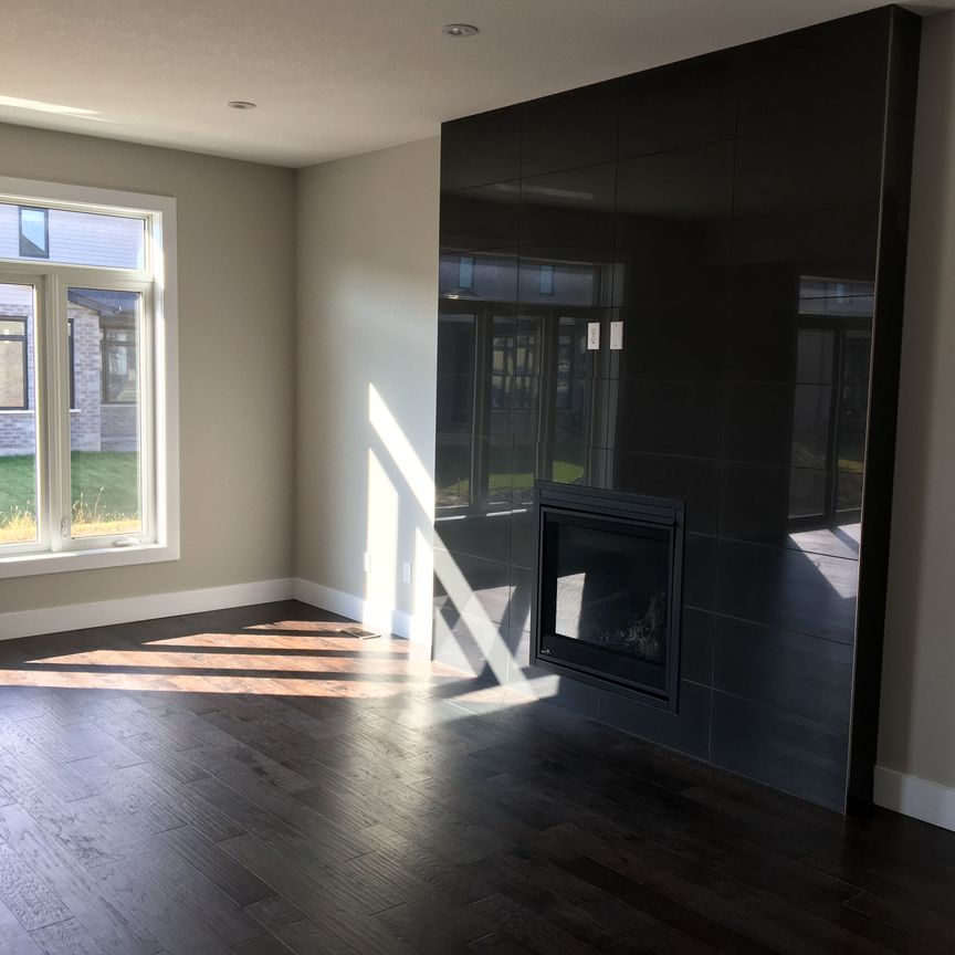 For Lease - 1753 Brayford Avenue, London South, Ontario - Photo 1