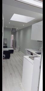 Studio Flat, Andrews Close, HA1 - Photo 3