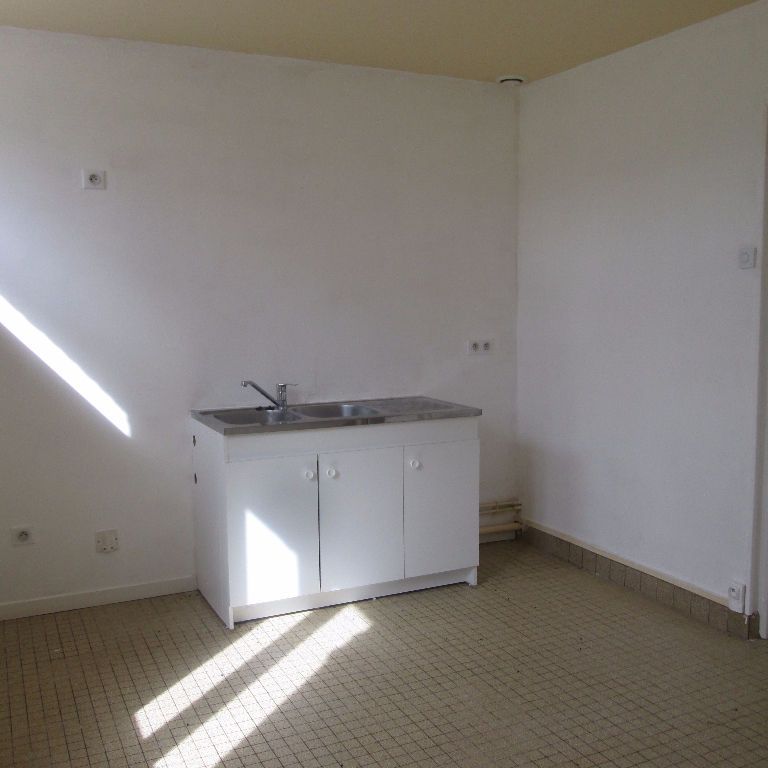 Location maison 5 pièces, 130.00m², Les Hogues - Photo 1