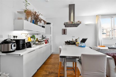 2 bedroom maisonette to rent - Photo 4