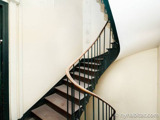 Logement à Paris, Location meublée - Photo 1