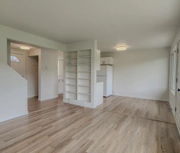 Garden Court — 2 Bedroom - Photo 5
