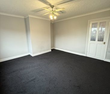 3 Bed Semi-Detached House, Thorpe Crescent, LS10 - Photo 5