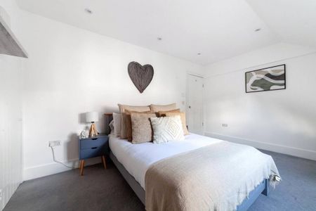 3 bedroom maisonette to rent - Photo 4