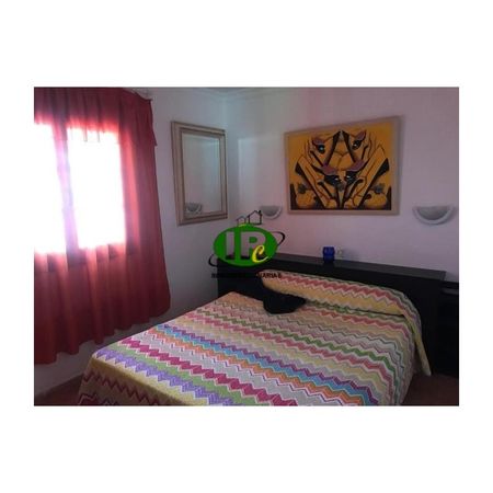 Bungalow mit 2 Schlafzimmern auf ca 90 qm in ruhigem kleinen Anlage - Photo 2