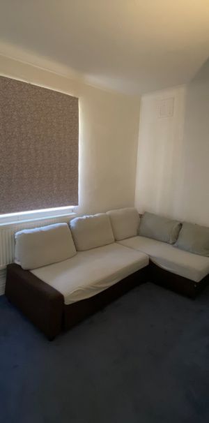 2 Bed Flat, Jean House, SW17 - Photo 1