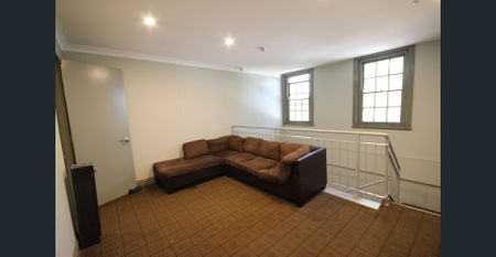 Room 1 for Rent in CBD Liverpool - Photo 5