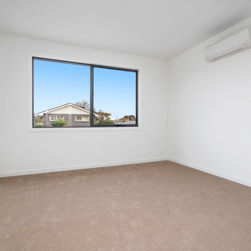 54b Iluka Avenue, - Photo 1