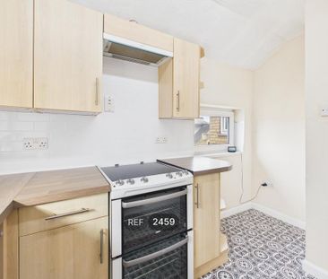 2 bedroom flat to rent - Photo 6