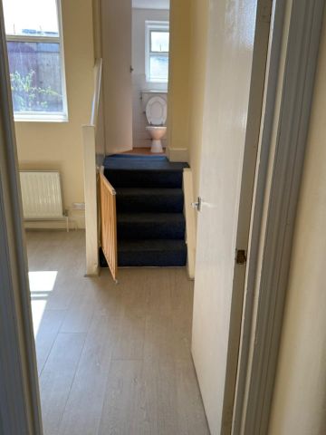 1 Bed Flat, Ramsden Road, SW12 - Photo 4