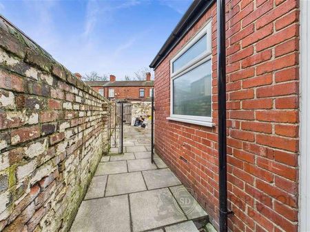 Greenfield Road, Dentons Green, St. Helens, WA10 - Photo 4