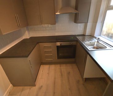 2 bedroom terraced house to rent - Photo 6