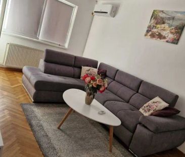 ofer spre inchiriere un apartament 3 camere complet mobilat cartier vasile Aaron sibiu - Fotografie 4