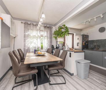 3 bedroom semi-detached house to rent - Photo 4