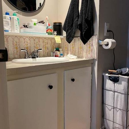 Grande Chambre - Incluant Stationnement - Photo 3