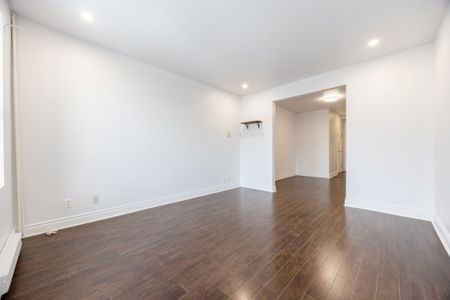 Appartement à louer - Montréal (Côte-des-Neiges/Notre-Dame-de-Grâce) (Côte-des-Neiges) Appartement à louer - Montréal (Côte-des-Neiges/Notre-Dame-de-Grâce) (Côte-des-Neiges) - Photo 2