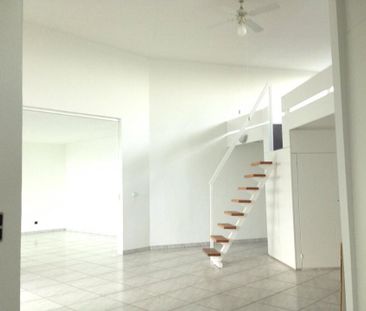 Atelierwohnung mit traumhaften Fernblick zur Schwäbischen Alb - Photo 1