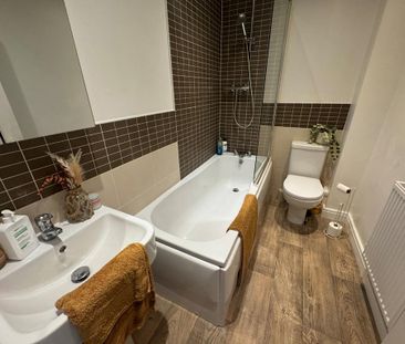 3 bedroom end of terrace house to rent - Photo 6