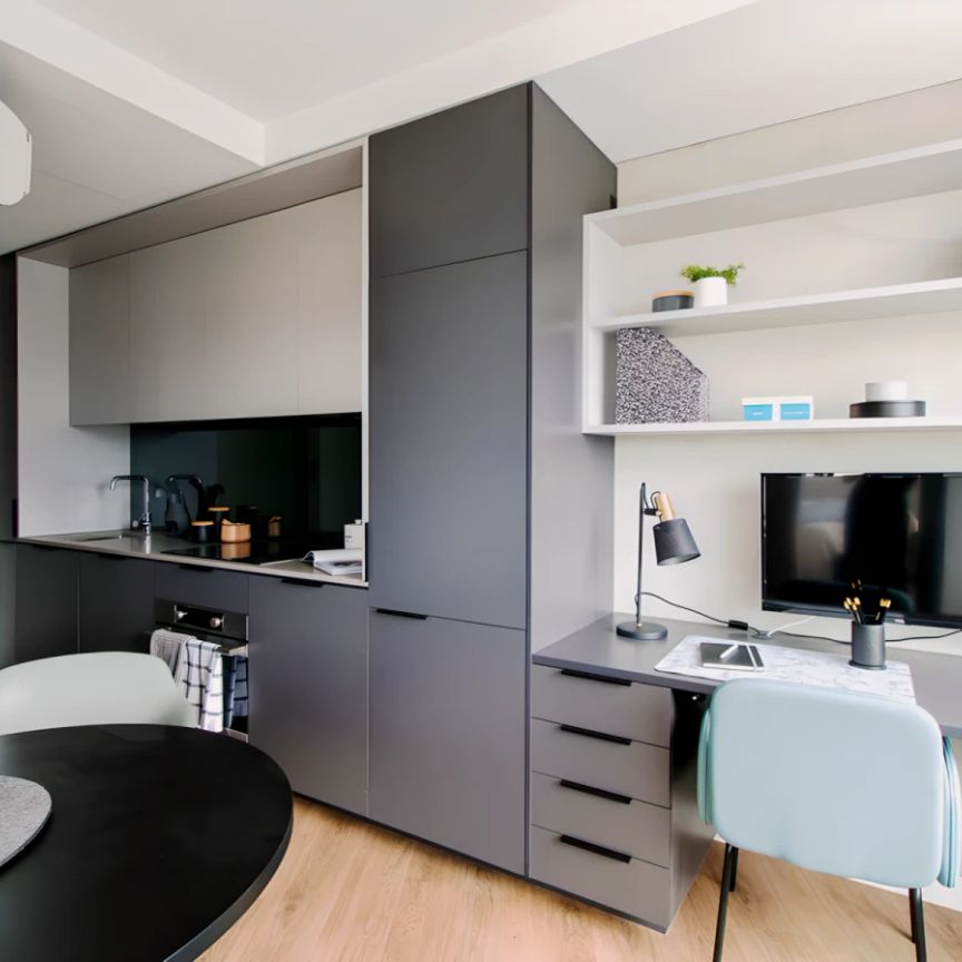 1 bed Apartment upper - Photo 1