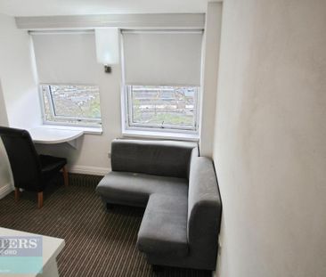 Studio to rent - Photo 2
