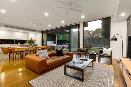 73 Asling Street, Brighton VIC 3186 - House For Rent | Domain - Photo 3