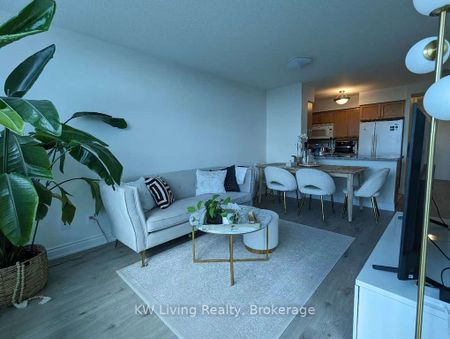 For Lease - 15 Greenview Avenue Unit# 909, Toronto, Ontario - Photo 2