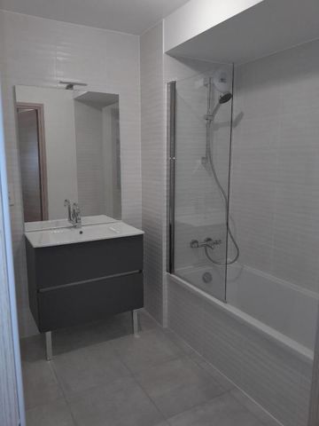 Location Appartement 3 pièces 62m² AIX LES BAINS 73100 - Photo 5