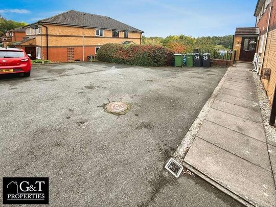 Surrey Drive, Kingswinford, DY6 - Photo 1