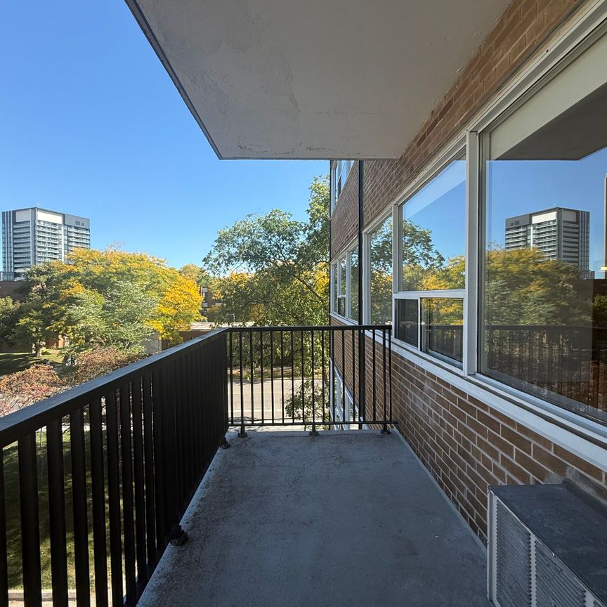 4 Overland Drive - Photo 1