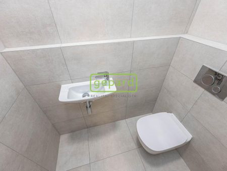Pronájem bytu 3+kk 72 m2 - Fotografie 3