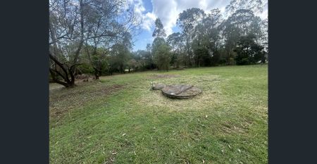 Country Lifestyle Meets Modern Luxury – Acreage Living with Pool !!! - Photo 4