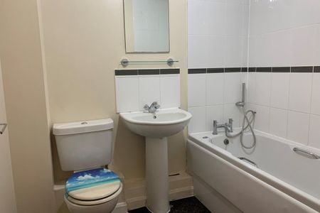 The Avenue - Photo 5