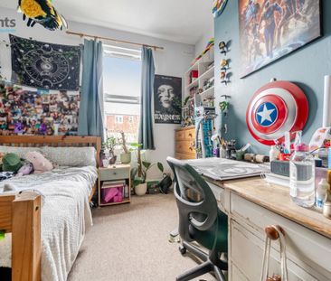 4 bedroom terraced maisonette to rent - Photo 1