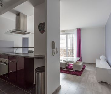Location Appartement 2 pièces 44m² FLEURY MEROGIS 91700 - Photo 2