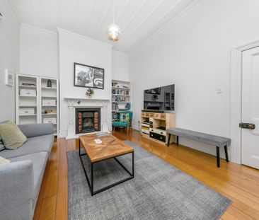 Charming Character Home in the Heart of Devonport Village - Photo 2