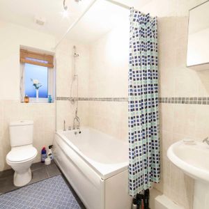 2 bedroom townhouse to rent - Photo 2