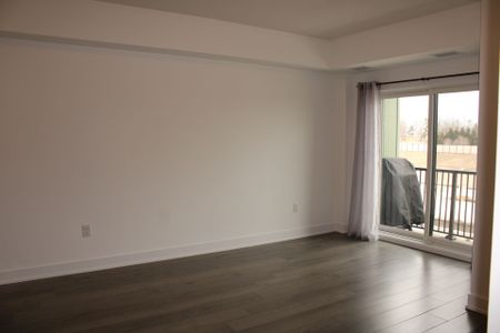 For Lease - 6 Spice Way Unit# 408, Barrie, Ontario - Photo 4