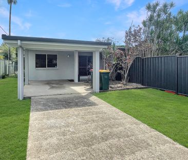 2 Bedroom half Duplex, fully fenced - Photo 5