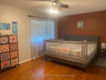 Detached Home For Lease | W9051238 - Photo 2