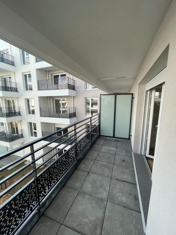 T3 CERGY Cergy (95800) - Photo 2