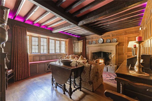 Grade II* listed Manor Farmhouse - Photo 1