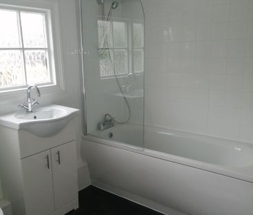 2 bedroom semi-detached house to rent - Photo 2