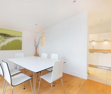 2 bedroom flat to rent - Photo 6