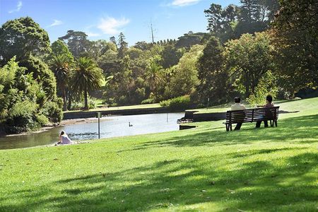 Spacious Light Filled Botanic Precinct - Photo 3