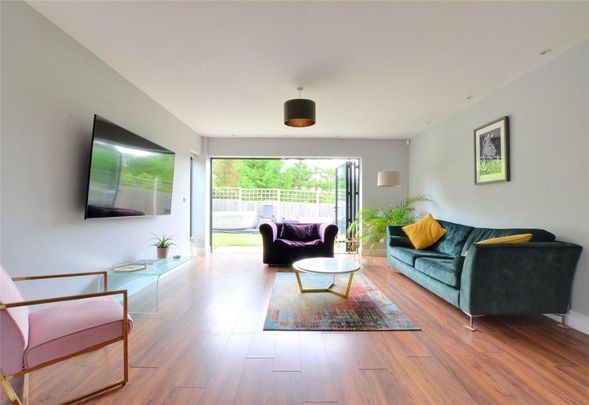 4 bedroom detached house to rent - Photo 1