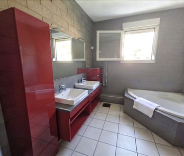 5 pièces - Meublé - 127,56 m² - RDC - Colocation non autorisée - Photo 3