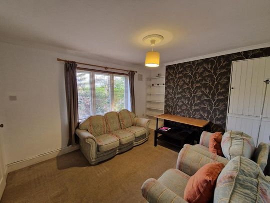 3 bedroom end of terrace house to rent - Photo 1