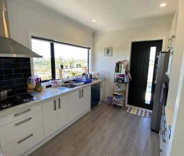 66A Clifford Road, Johnsonville - Photo 1
