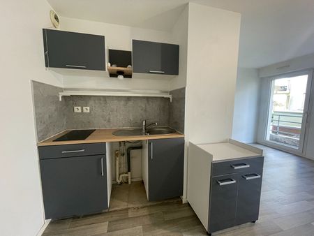 Location Appartement 1 pièce 27m² RENNES 35000 - Photo 2